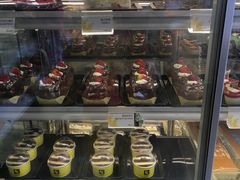 面包甜点陈列柜-可颂坊(凉城店)