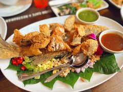 -Chom Cafe and Restaurant