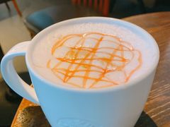 樱花初绽玛奇朵-星巴克(西藏路店)