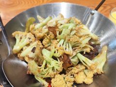 -黄泥岗·地道湖北菜(奥特莱斯店)