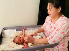 -爱的果实月嫂育婴师(世纪东方店)
