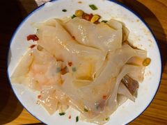 -野山舂·贵州现舂酸汤火锅(鸿通城店)