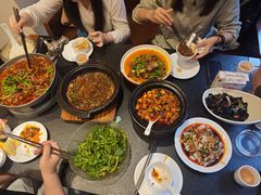 -万重锦·人文川菜馆(骡马市店)