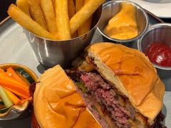 蓝蛙海陆盛宴牛肉汉堡-bluefrog蓝蛙(皇庭广场店)