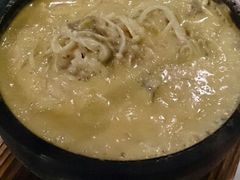 -新大咀港式茶餐厅(宝山万达店)