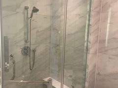 -上海漕河泾万丽酒店