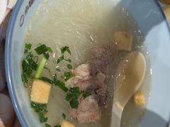 -小杨生煎(金山百联购物中心3楼店)