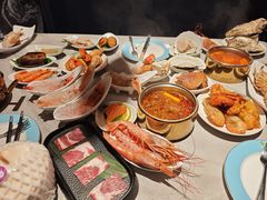 -雍容荟帝王蟹活龙虾展台自助(IFS黑金店)