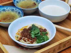特色杂酱面-万县面馆(高笋塘店)