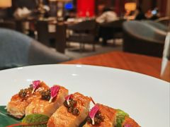 黄金鱼子酱配熏香桂花鱼-北京柏悦酒店·锦庭餐厅Dining Room