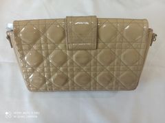 -爱革·洗衣改衣·洗鞋修鞋·洗包修包·奢侈品护理(宝地广场店)