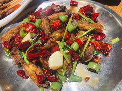 -喝丢一只鞋辣炒海鲜小烧烤(三八广场店)