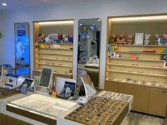 -三目眼镜·蔡司视觉合作店(青浦宝龙店)