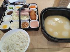 -阿香米线(凯德广场.1818店)