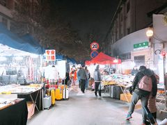-吴山路夜市