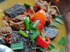 -临江餐馆二楼美食部落