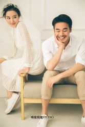 俏皮可爱-巴黎婚纱摄影工作室