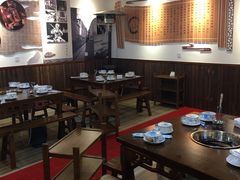 大堂-岳记兴隆·青城腊排铜火锅(融创店)