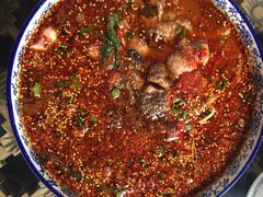 水煮牛肉-乡绅本色白家厨坊