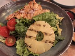 烤鸡胸肉凤梨沙拉-悠航SLOWBOAT(三里屯店)