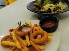小食拼盘-威克特披萨汉堡