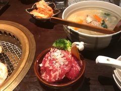-山川小町·极番烧肉(新地假日广场店)