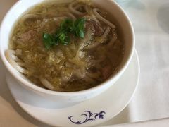 猪肉酸菜荞面饸饹-巴音浩日娲·蒙餐(双林东路店)