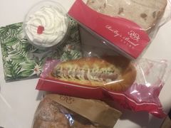 -红宝石·鲜奶小方·海派西点房(金杨店)