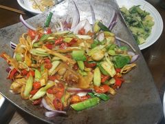 -东口码头·烧鸽子·鱼头泡饼·地方菜(金鹰悦城店)