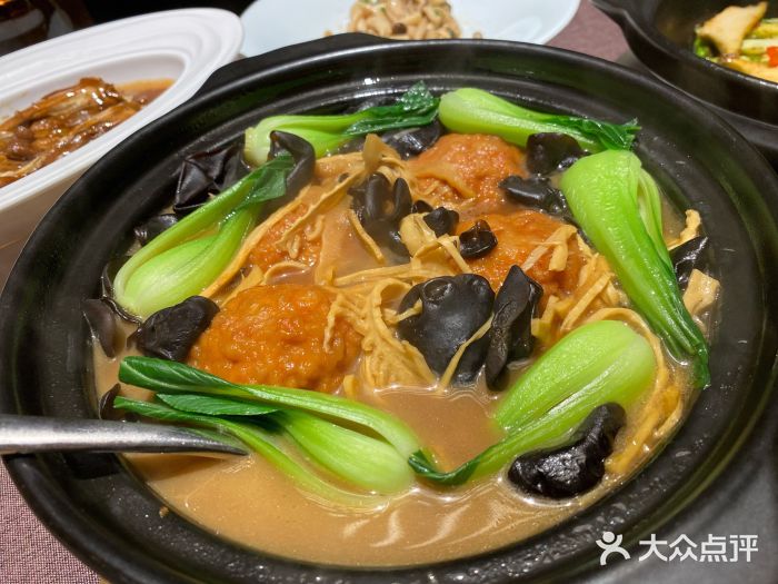巨鹿春晓(静安寺店)砂锅笋干狮子头图片