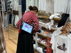 -优衣库(广州番禺万达广场店)