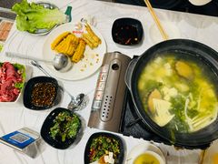 一地眉毛锅底-活潑鲜跳(湖滨商业街店)