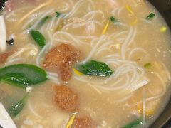 -银米·云南传统过桥米线(双廊黑金冠店)