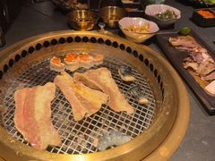 -铭牛烧肉·和牛海鲜自助(高新月牙湖店)