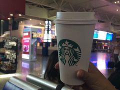 iphone_upload_pic-星巴克(上海虹桥站2A检票口)