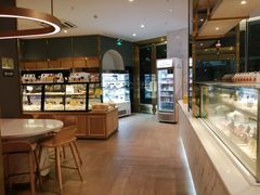 面包甜点陈列柜-龙凤点心饼家·39年老字号(松岗店)