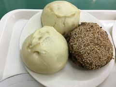 凉的牛肉包子、凉的烧饼-护国寺小吃(和平西街店)
