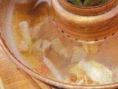 -毛辣果·贵州红酸汤牛肉火锅(西单店)
