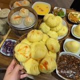沈阳！！！新开的！！！油皮包子巨巨巨好吃。。