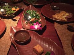 大理风味葱椒鸡-花马天堂云南餐厅 Lost Heaven(外滩店)