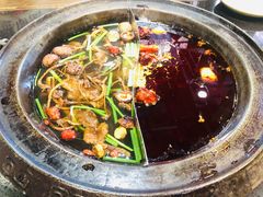 菌汤鸳鸯锅-唇辣号重庆老火锅(亦庄店)