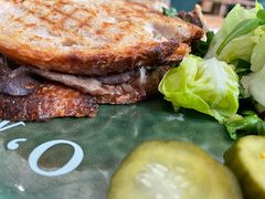 超级牛肉帕尼尼-O'mills Sourdough Bakery&Bistro(永嘉路店)