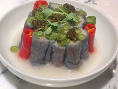秋茄配鲟鱼籽酱-湖滨28中餐厅·西湖宴·杭州君悦酒店