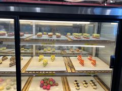 面包甜点陈列柜-圣罗巴海鲜自助(黑金店)