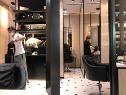 -HAIR CORNER