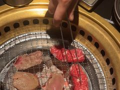 -山川小町·极番烧肉(新地假日广场店)