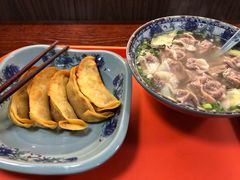 -老新隆牛肉锅贴(新街口店)