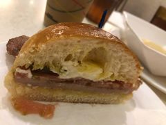-香港新发烧腊茶餐厅(万象店)