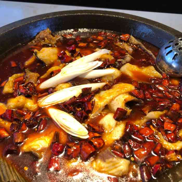 巴蜀石锅鱼王(星沙一桥店)-"多年老店了味道一如既往的好吃正宗,每次