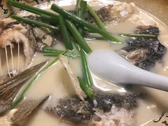 砂锅鱼头-75幢私房菜馆